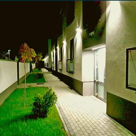אוזהורוד Якова Штернберга Апартаменти מראה חיצוני תמונה
